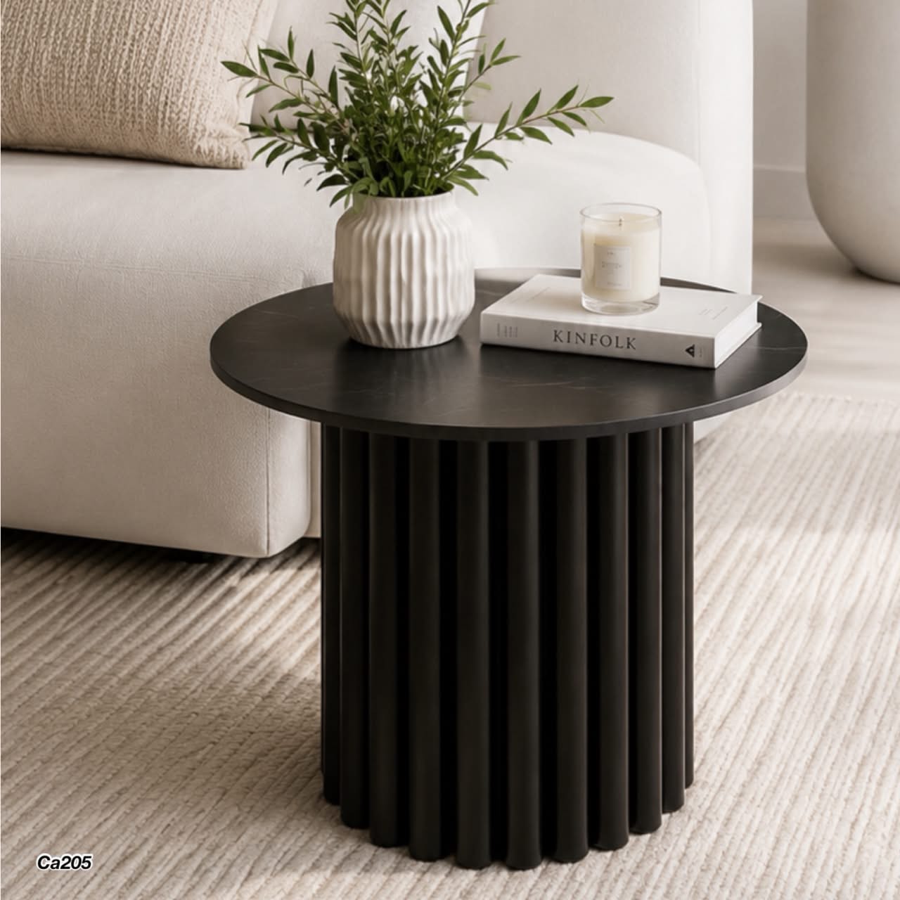 Mesa auxiliar negro base acanalada aluminio y piedra sintetizada 30cm* 40cm