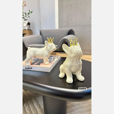 Articulo decorativo perro bull dog sentado textura blanco corona dorado 17cm* 12cm* 20cm