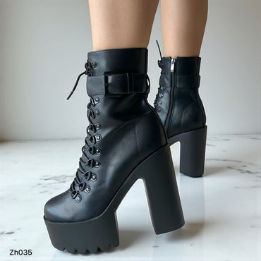 Botin negro plataforma 5cm tacon 13cm 255-143