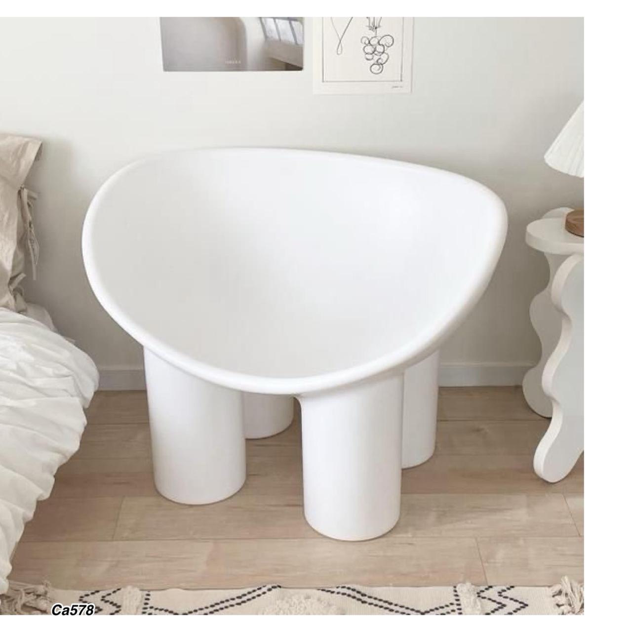 Silla patas de elefante blanco PE 56cm* 83cm* 62cm