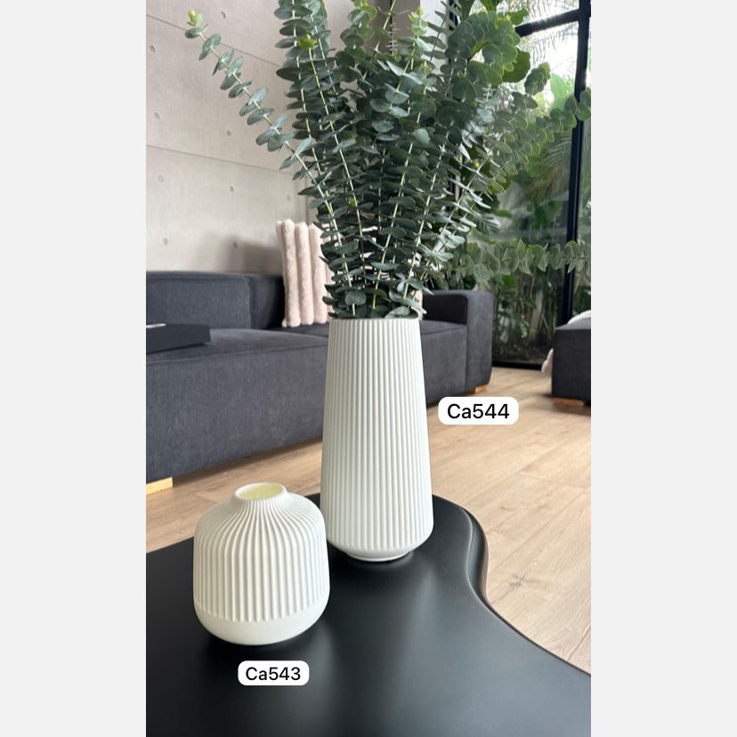 Florero blanco nordico alto PP 11cm* 30.5