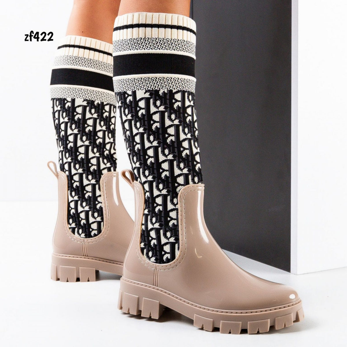Bota cala alta beige textura suela 4cm HY-07 C14