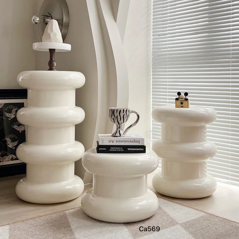 Mesa auxiliar beige tubular 35cm* 35cm* 47cm