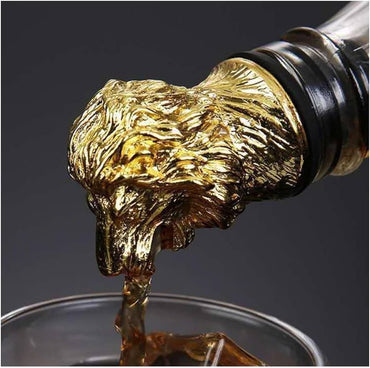 Dispensador de botellas metalico leon dorado 11cm* 3cm