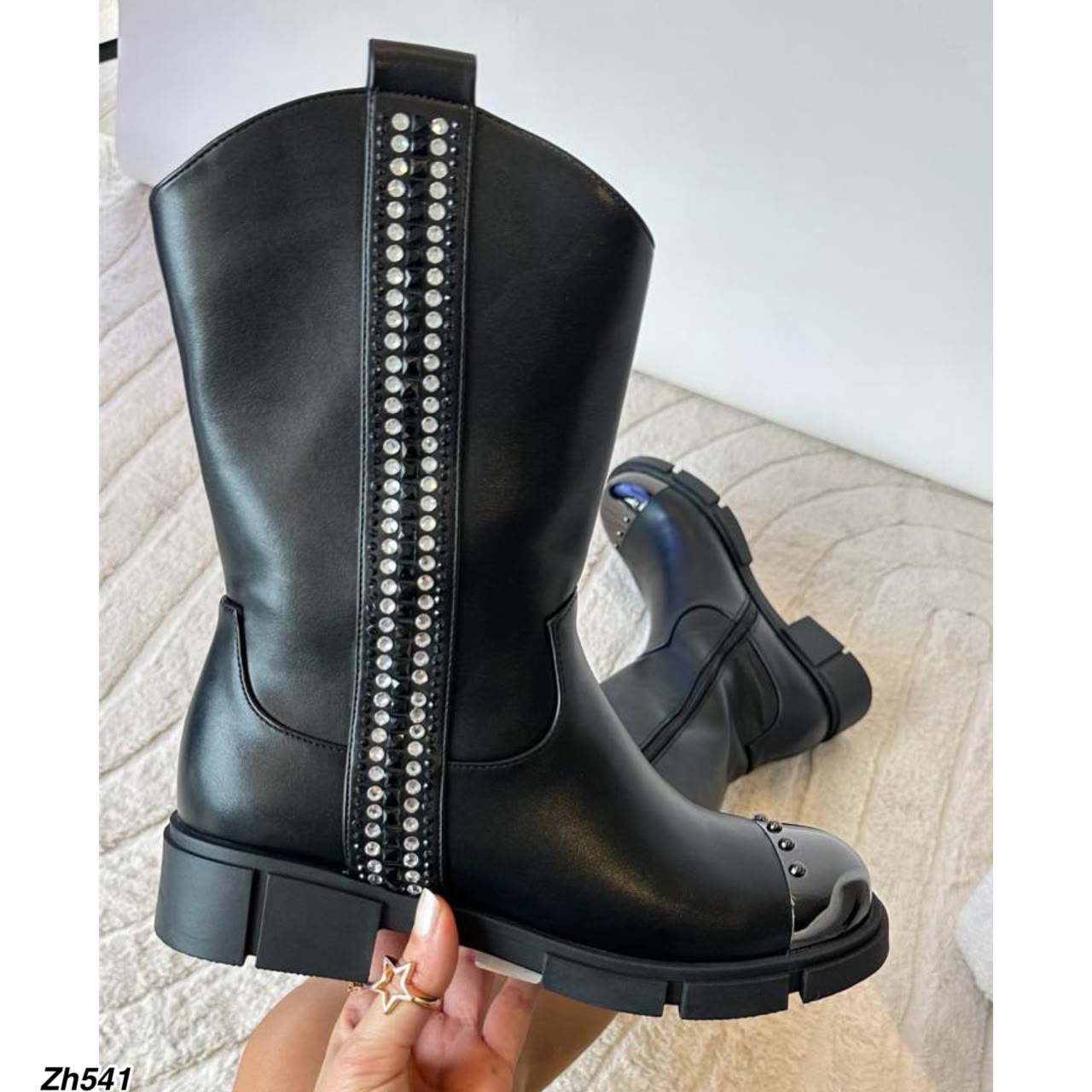 Botin negro apliques brillante detalle punta plomo suela 4cm HX3128-C1159