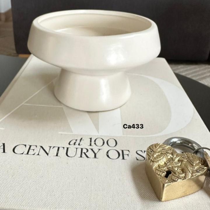 Jarron maceta blanco pequeño ceramica 17cm* 17cm* 10cm