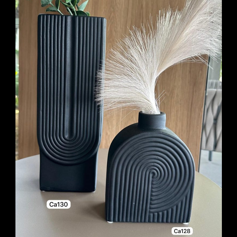 Jarron negro textura p ceramica 13cm* 6.5cm* 17cm