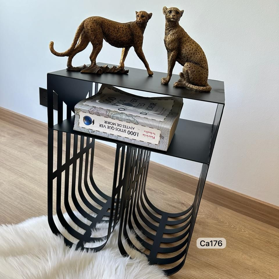 Mesa auxiliar a rayas hierro negra 35.5cm* 26cm* 46cm