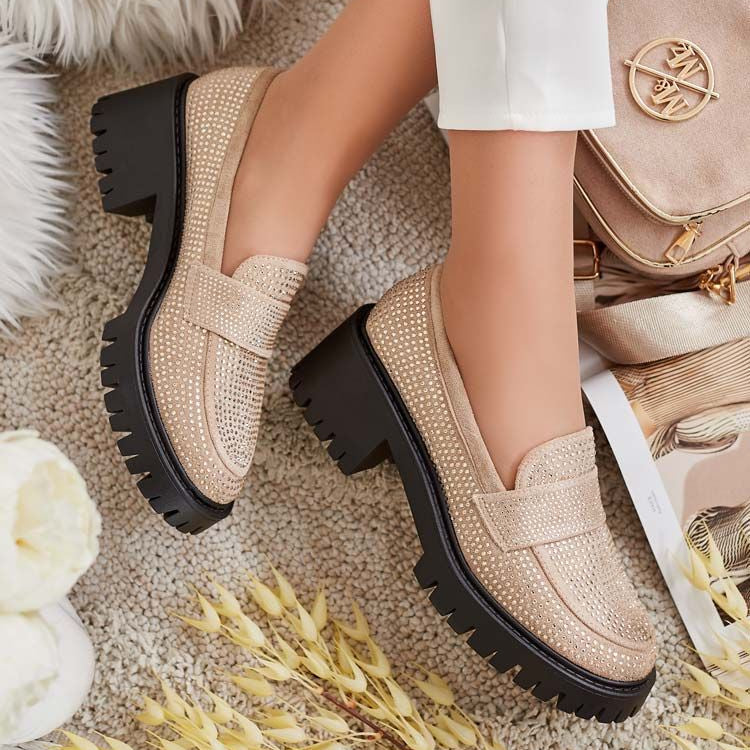 Zapato beige apliques brillantes suela negro tacon 6cm 2645-2 C-84