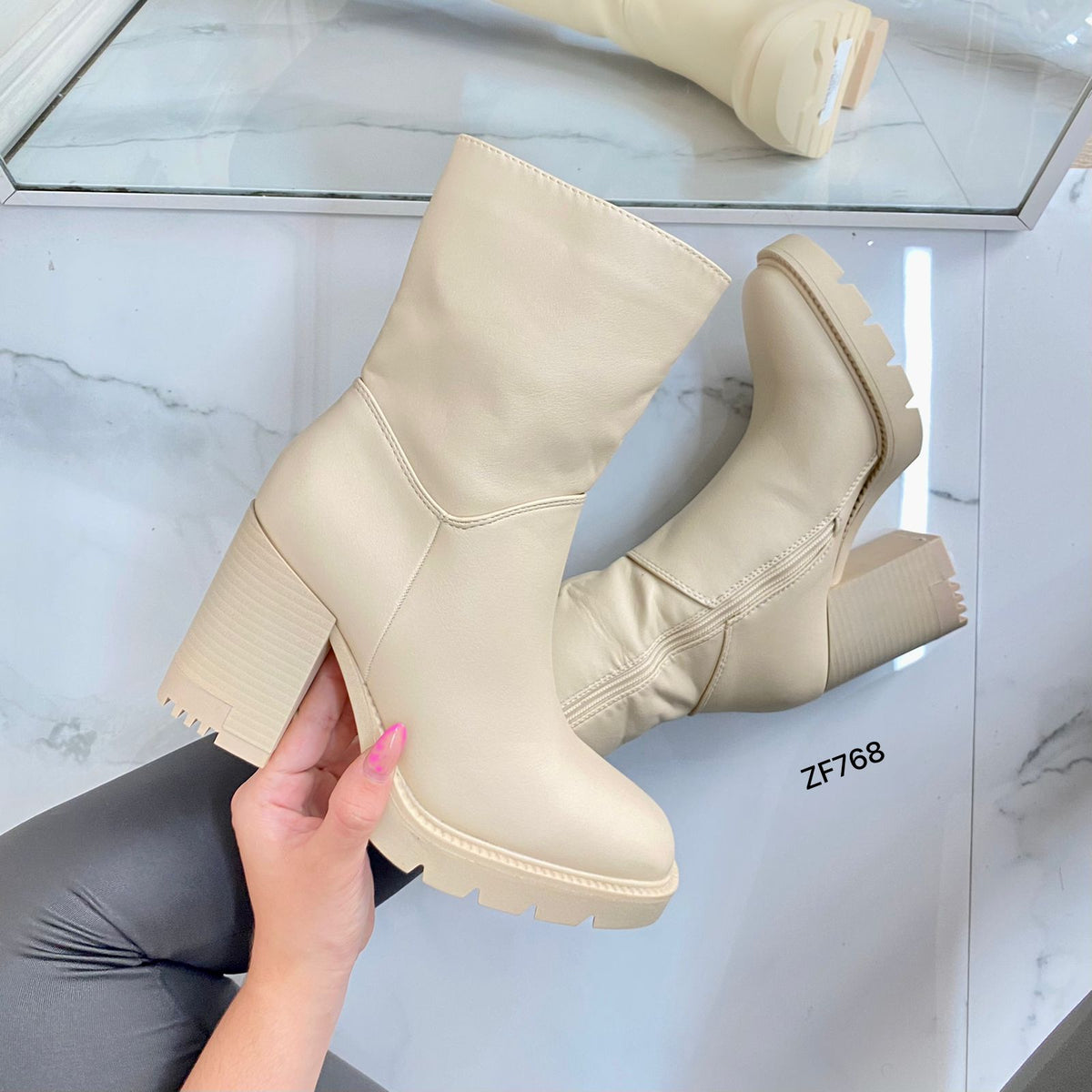 Botin beige tacon 9cm 5652A C-66