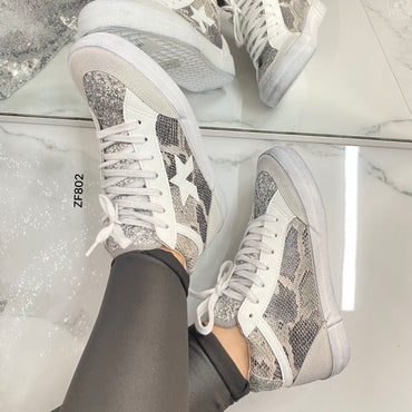 Tenis textura gris apliques brillantes suela 2cm 1201 C-67