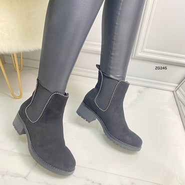 Botin negro apliques plomo tacon 5cm Y2177 C-12