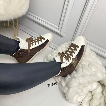 Tenis tipo botin café/blanco detalle brillante suela 2cm FY0707-1 C-1