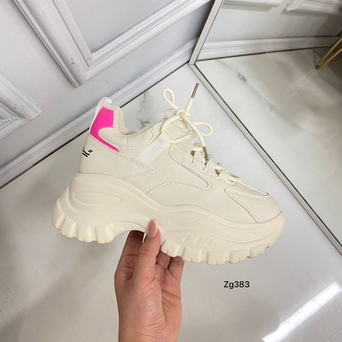 Tenis beige detalle rosado suela 6cm 102 C-2