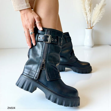Botin negro doblez detalle cierre y correa suela 4cm 255-116