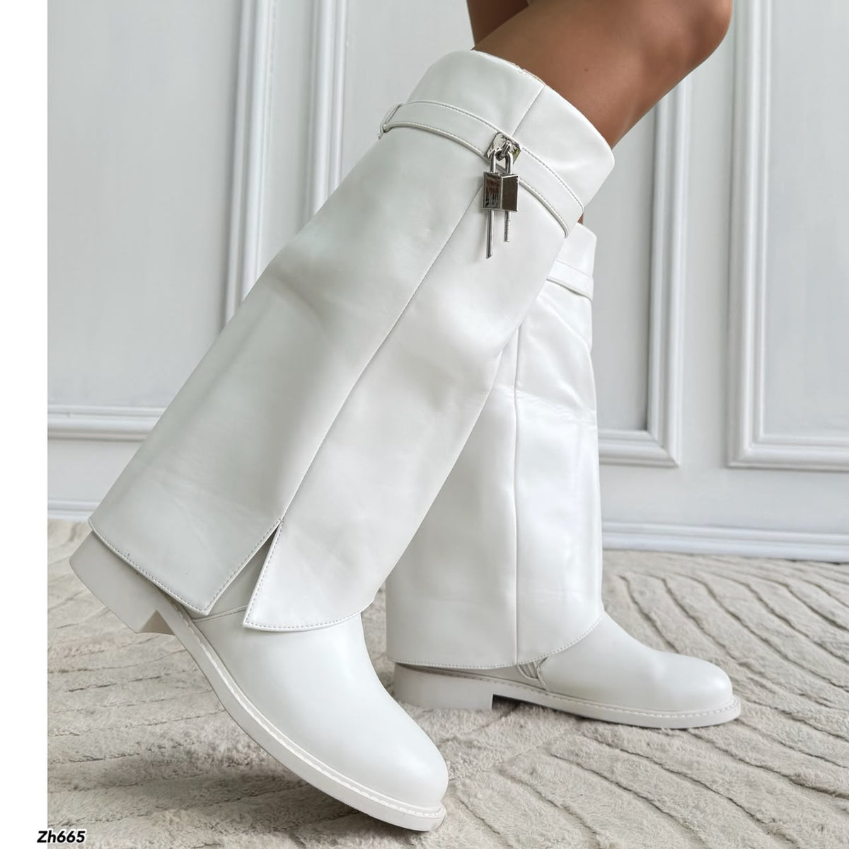 Bota caña media blanco doblez detalle plateado suela 3cm HX3422-C1860