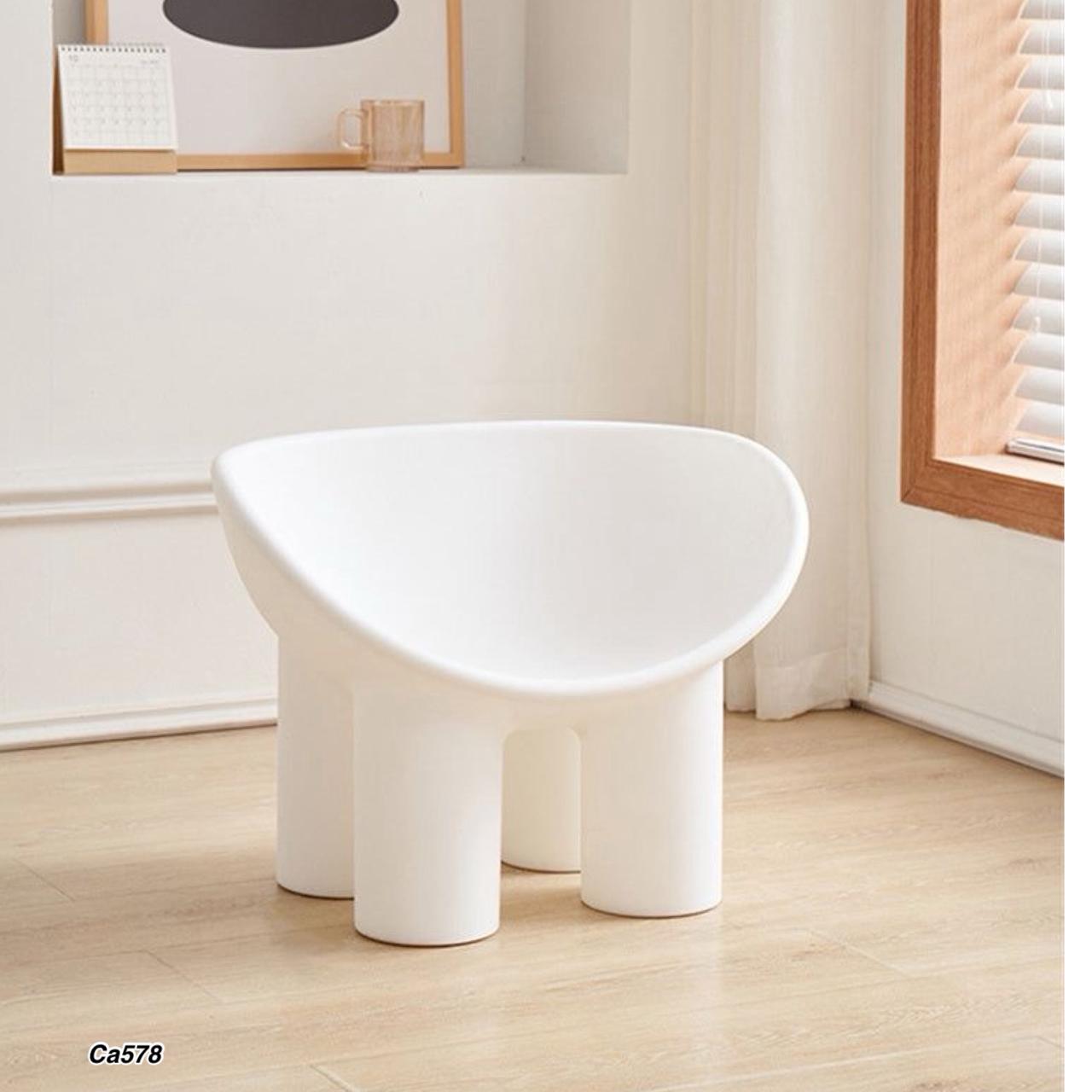 Silla patas de elefante blanco PE 56cm* 83cm* 62cm