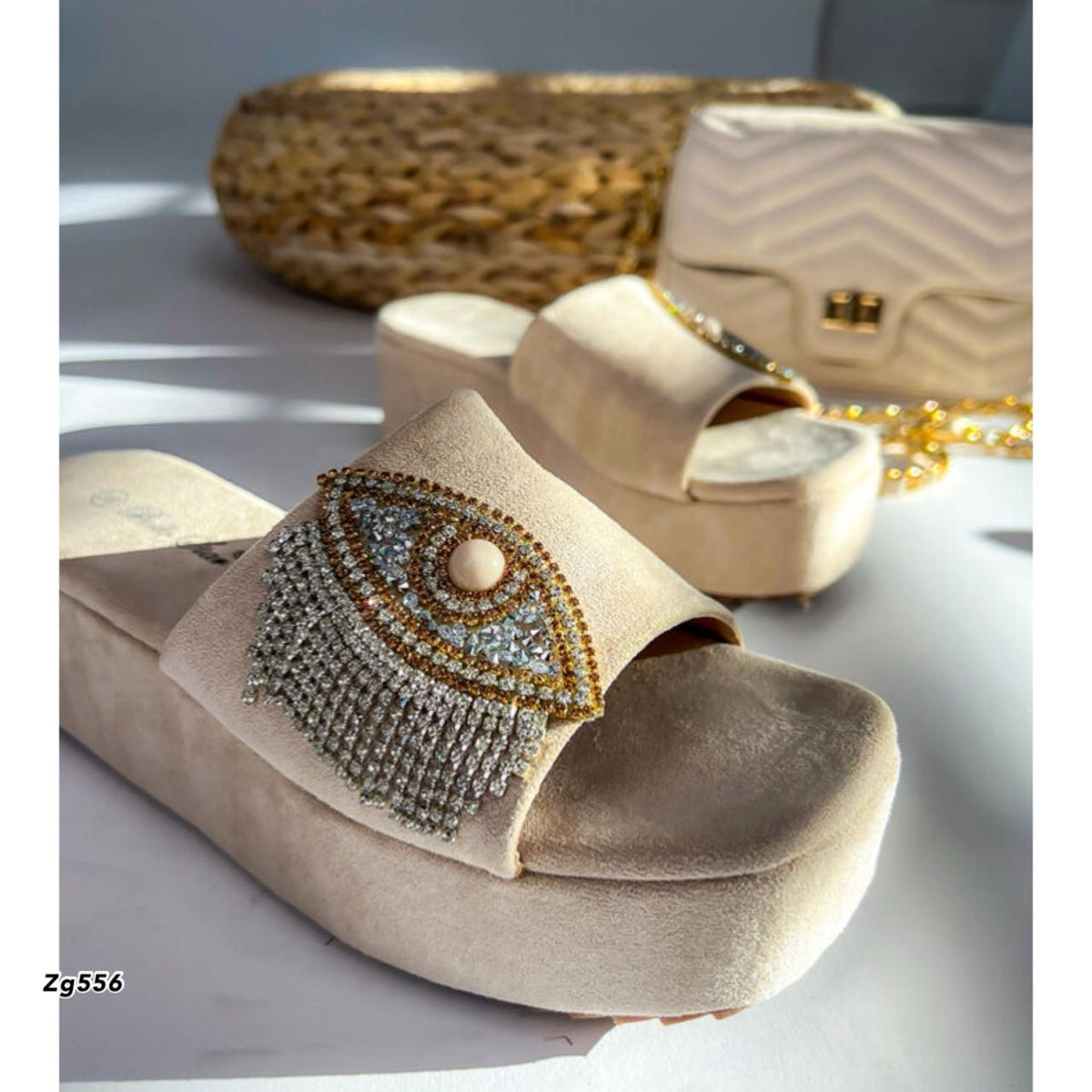 Sandalia beige aplique suela 6cm W265 C-92