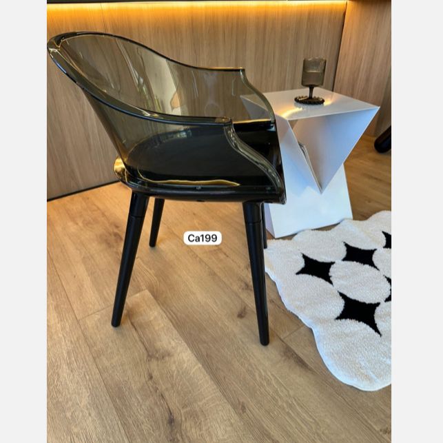 Silla negro transparente en Plástico policarbonado 36cm* 32cm* 44cm