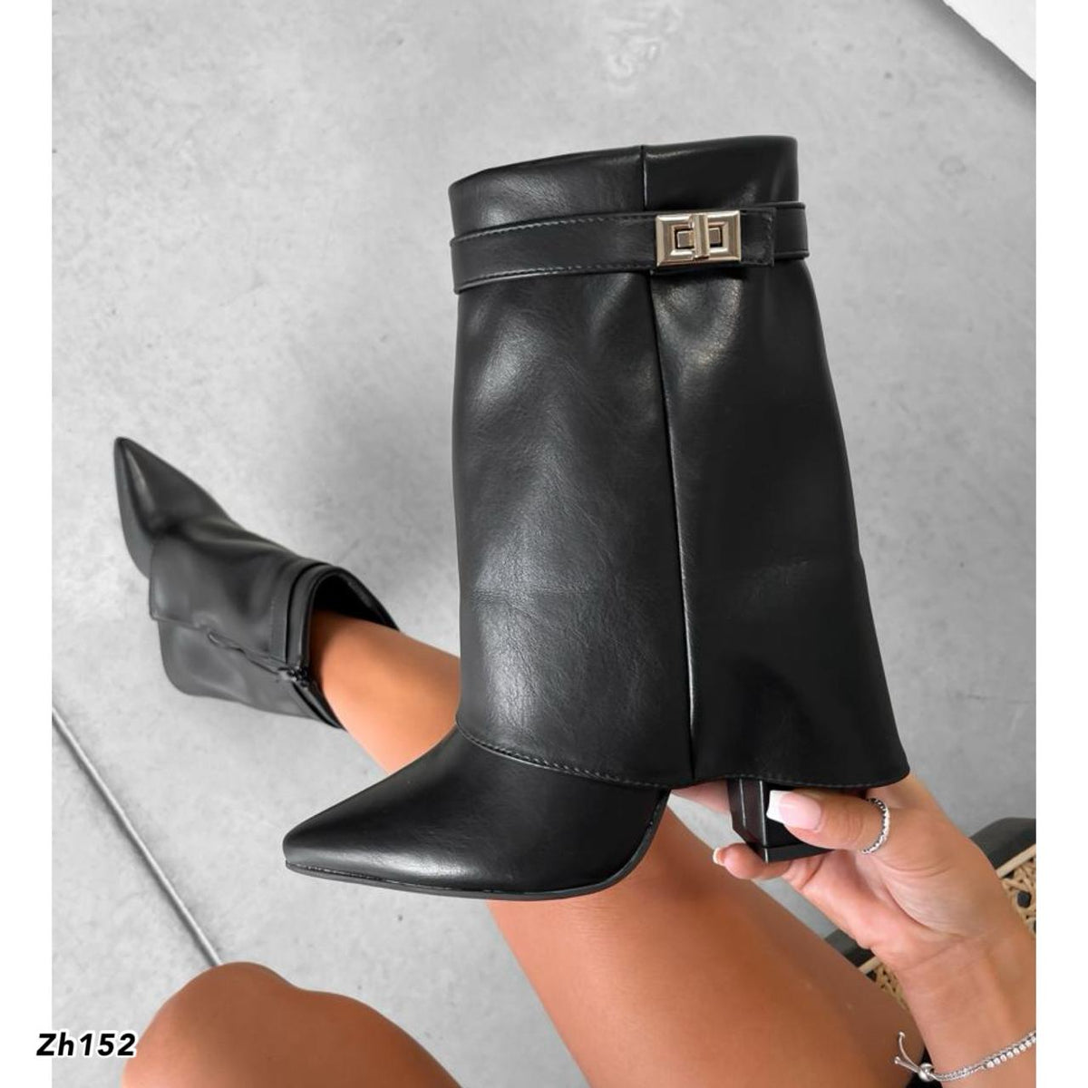 Botin negro doblez detalle dorado tacon 9cm SM568 C-67