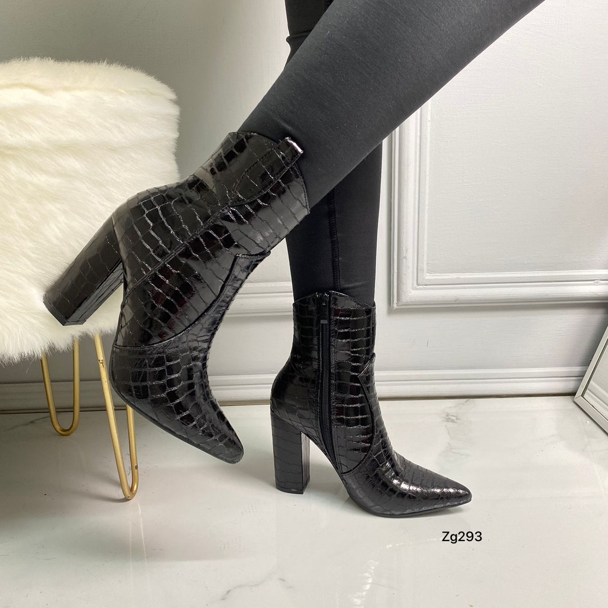 Botin negro textura brillante tacon 10cm K21-31 C-25