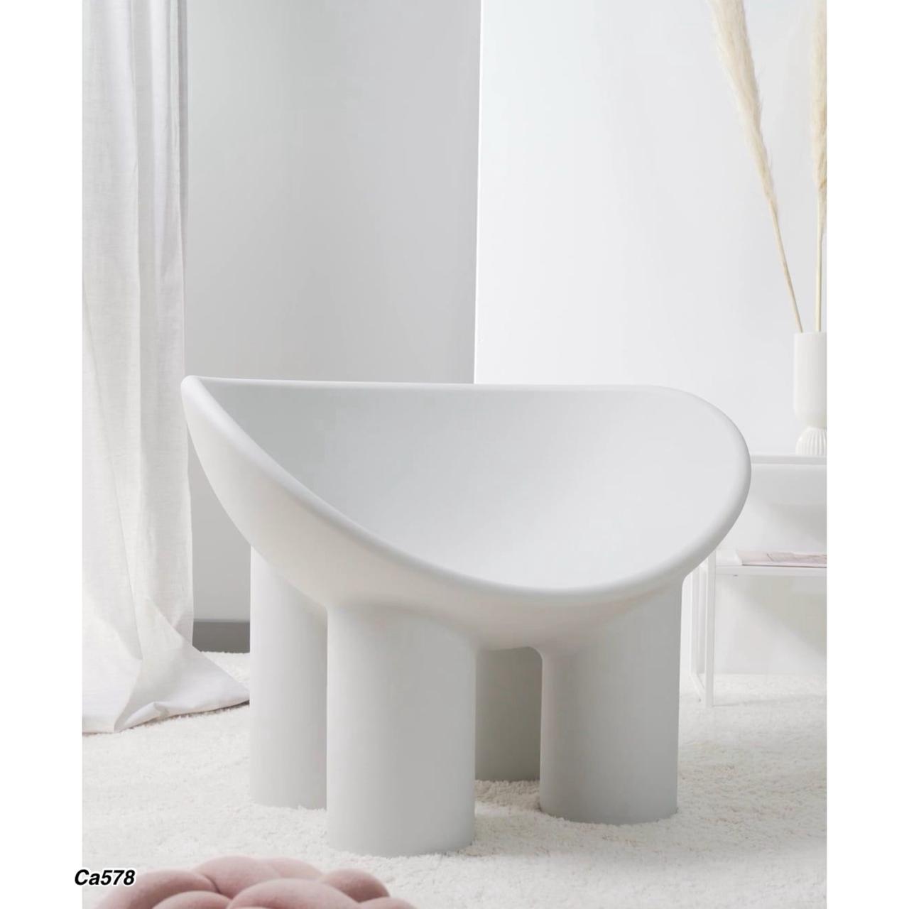 Silla patas de elefante blanco  PE  56cm* 83cm* 62cm