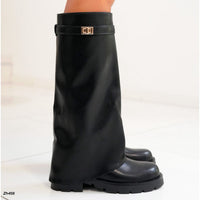 Bota caña media negro doblez detalle dorado suela 5cm  SM576  C-145