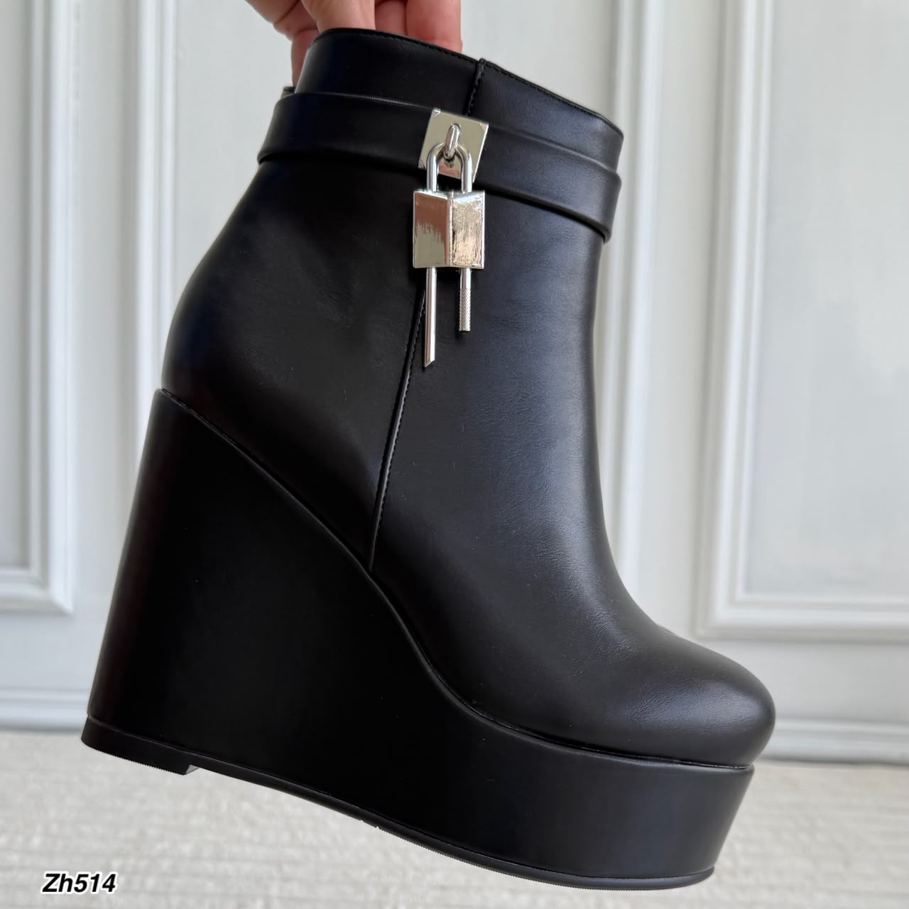 Botin negro detalle plateado plataforma 12cm   HX3282-C1667