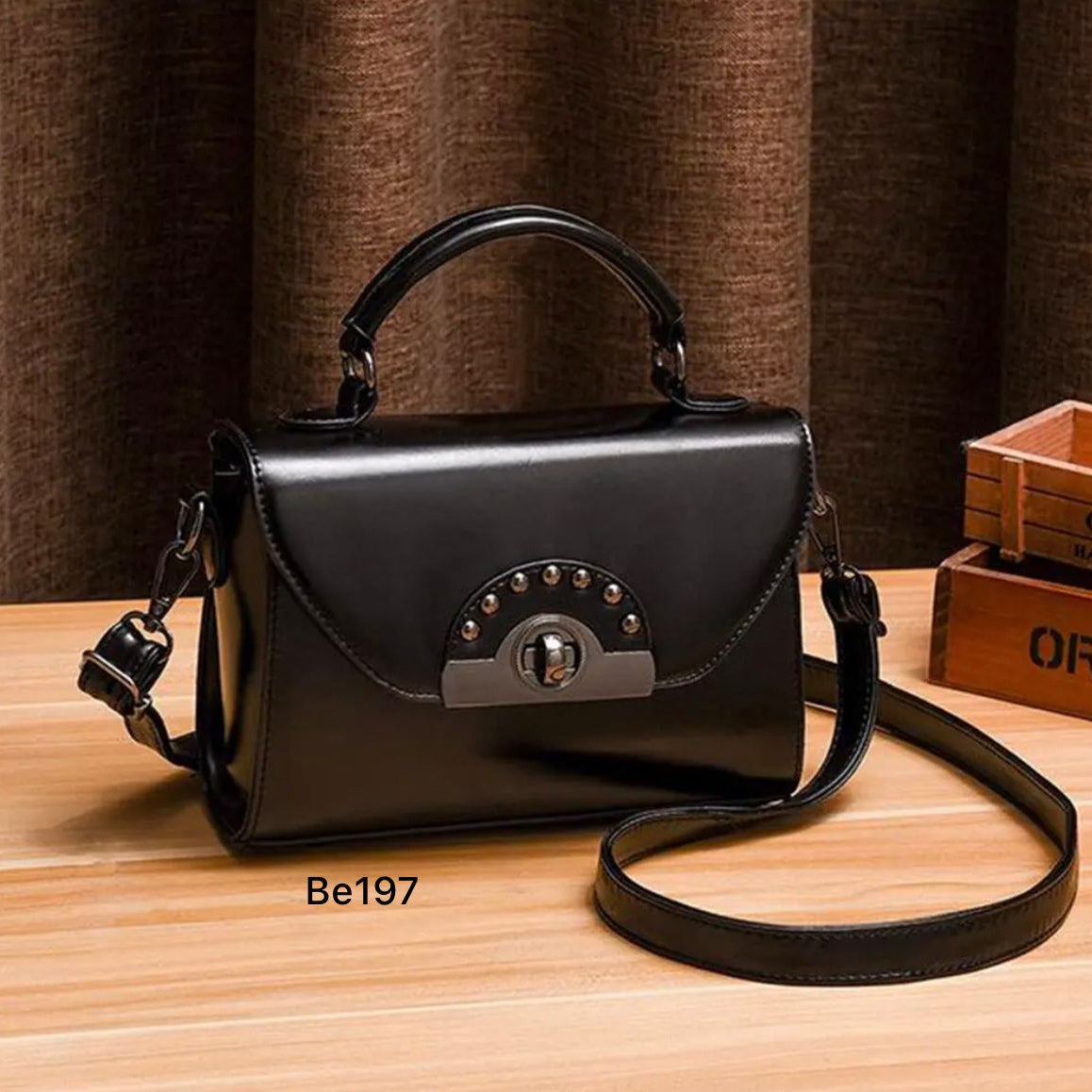 Bolso negro apliques plomo   22cm*  16cm  BAG08   C-B