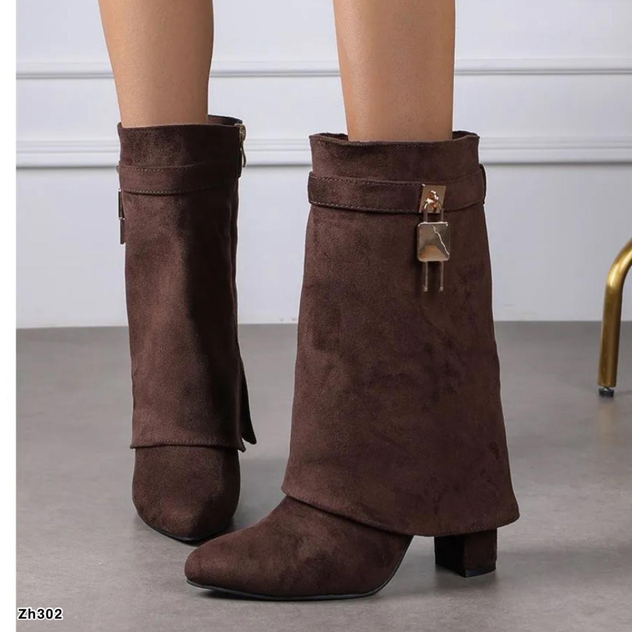 Botin café doblez detalle dorado tacon 9cm   52217  C-103
