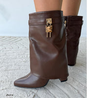 Botin café doblez detalle dorado tacon 9cm  52216   C-109
