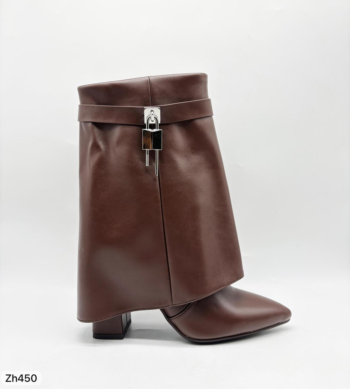 Botin café doblez detalle plateado tacon 10cm  HX3079-B0018