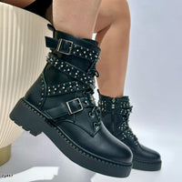 Botin negro detalle correas apliques plomo suela 4cm  KX469-W886