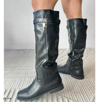Bota caña alta negro detalle plateado suela 2cm   255-091