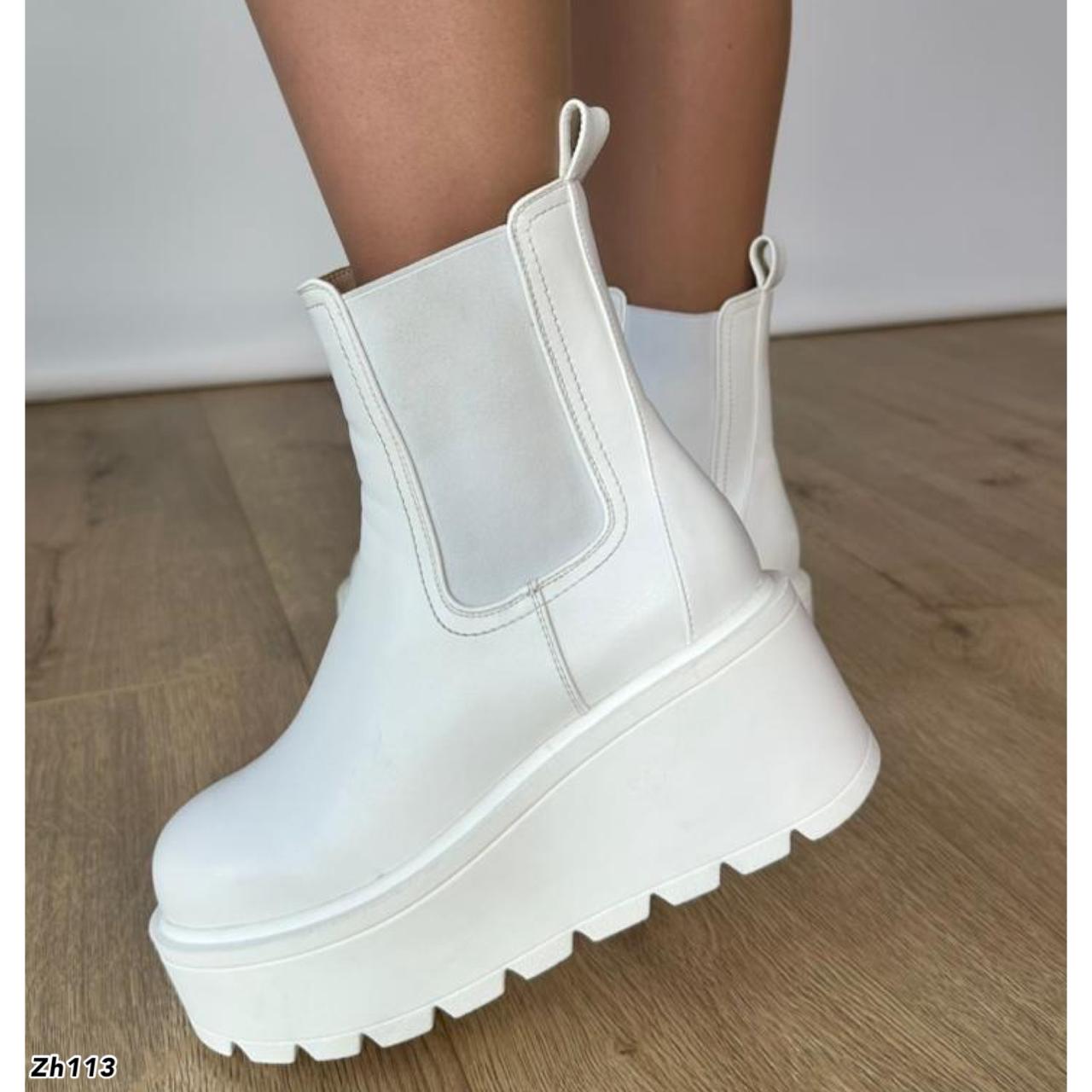 Botin blanco detalle resorte plataforma 7cm  255-027