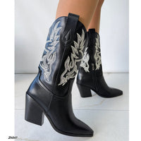 Botin texano negro detalles blanco tacon 9cm  HX3371-B0247