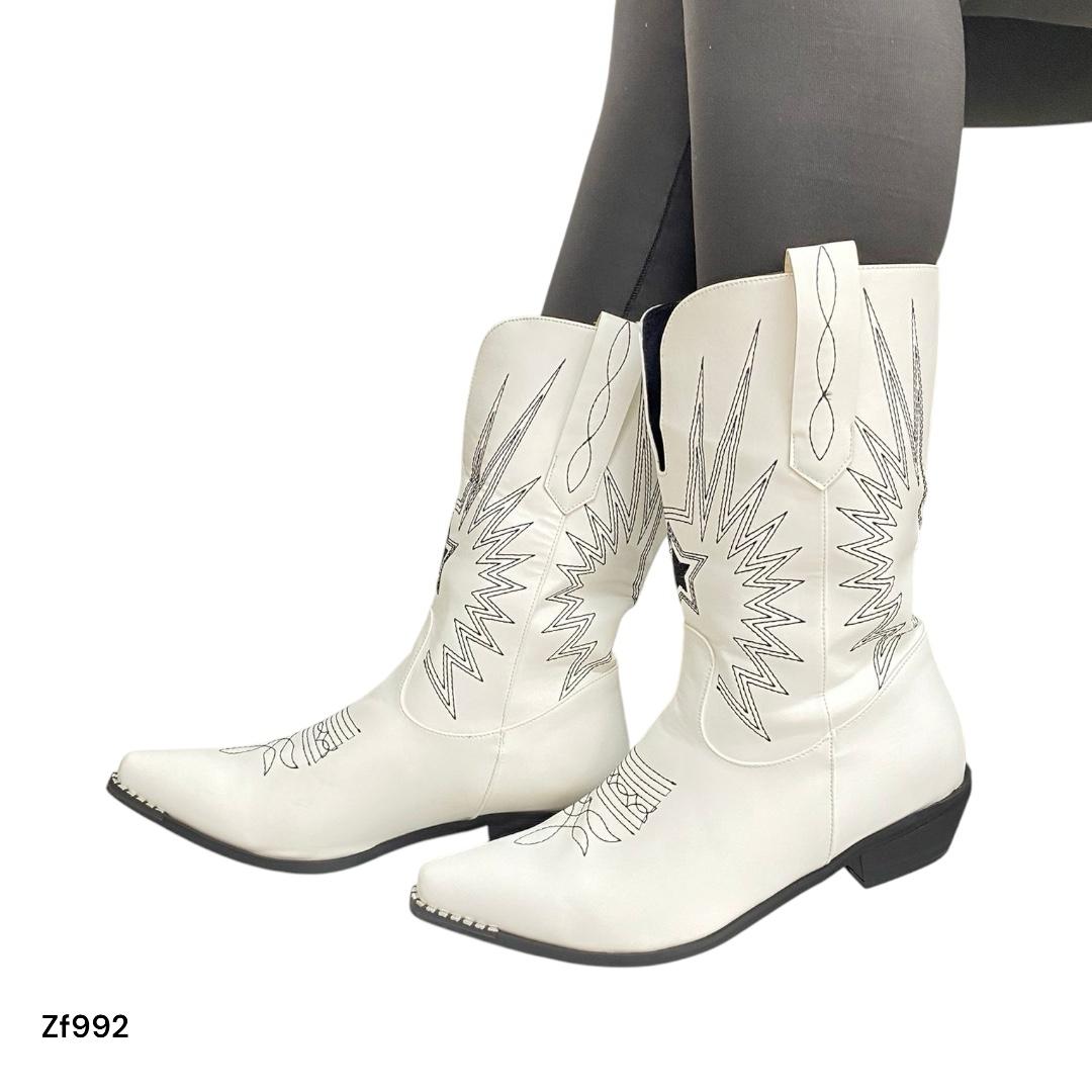 Bota texana blanca detalles negros tacon 3cm  BT23#  C-1