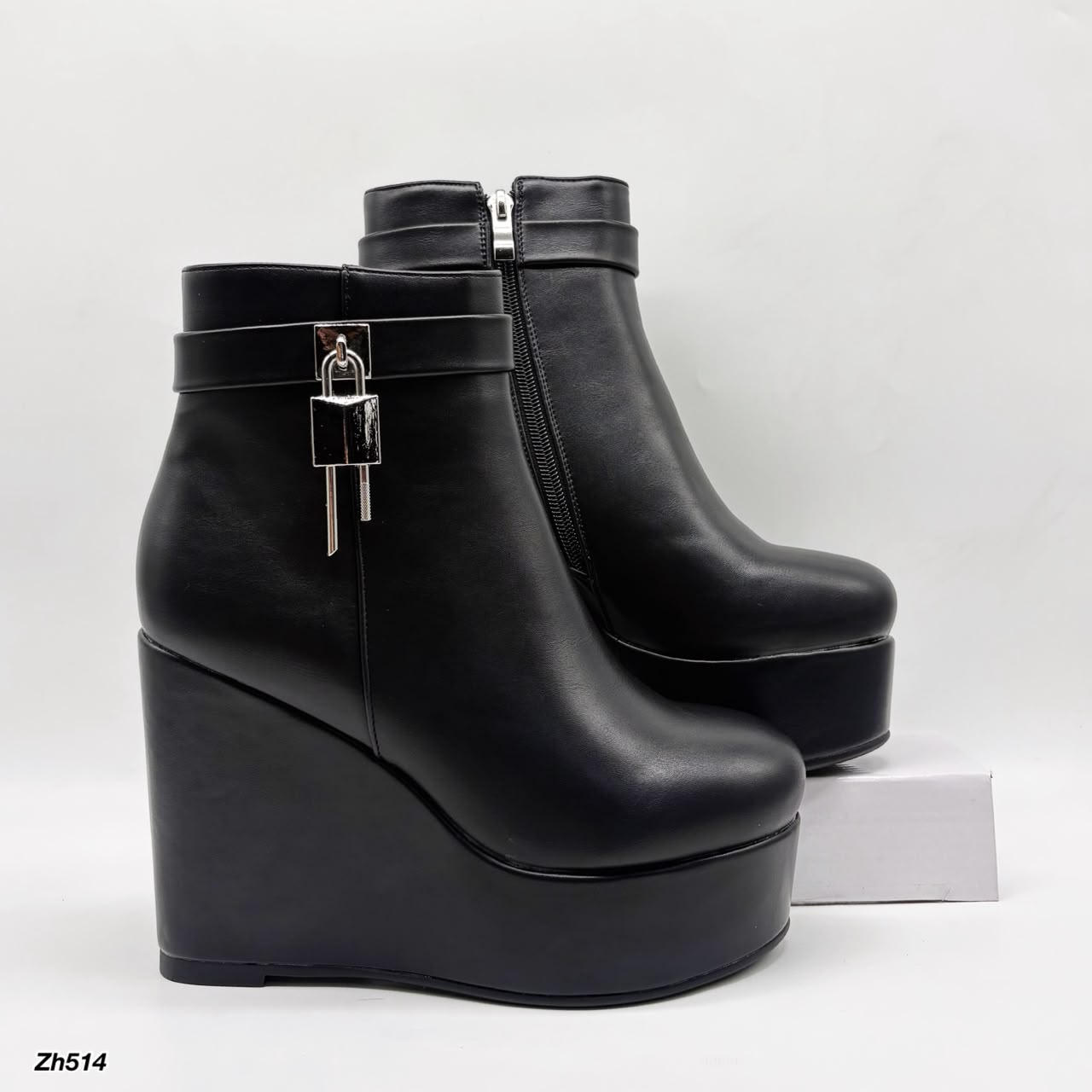Botin negro detalle plateado plataforma 12cm   HX3282-C1667