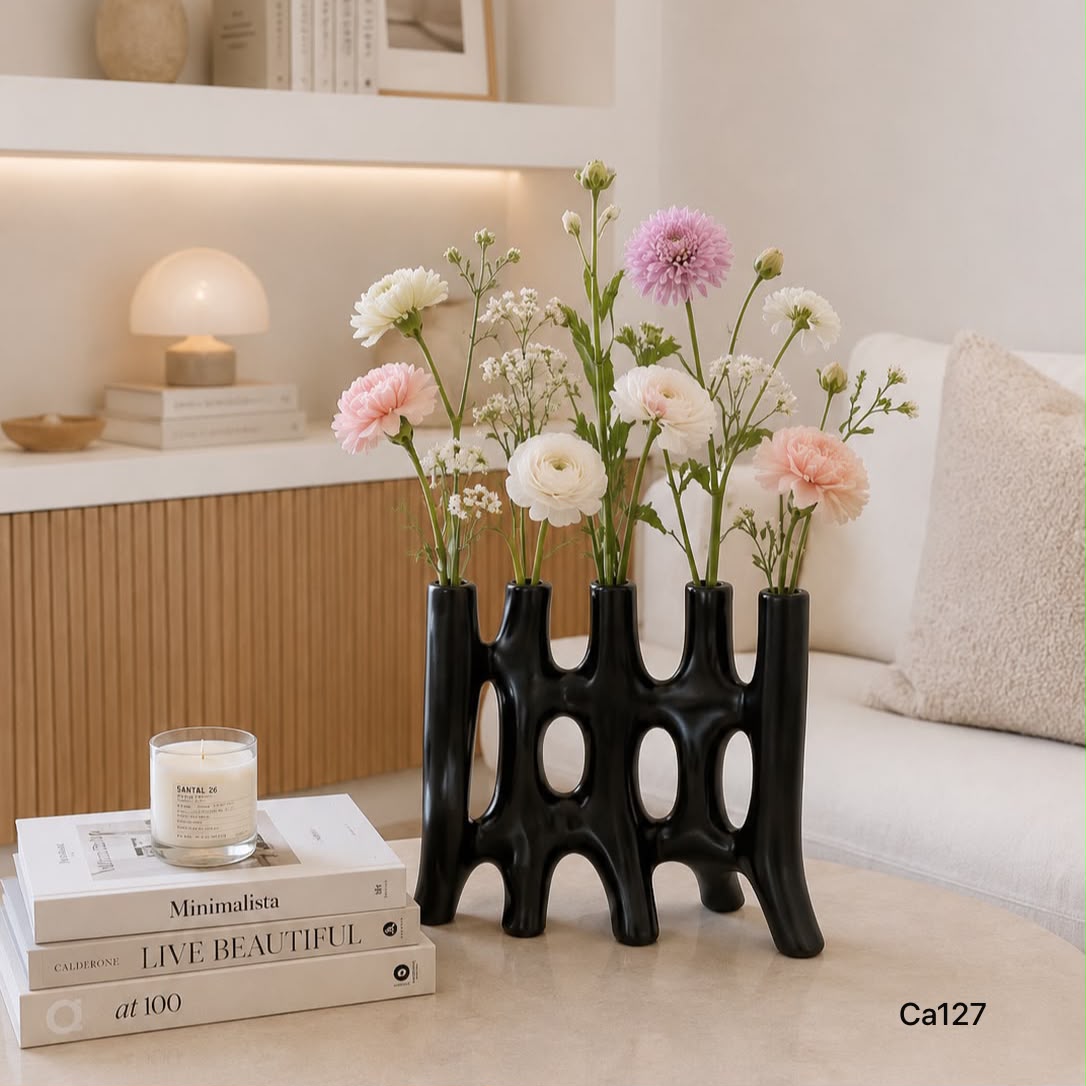 Candelabro negro ceramica  28cm* 2.5cm* 22.3