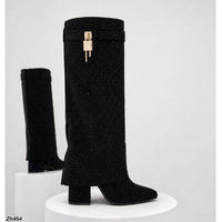 Bota caña alta negro doblez apliques brillantes detalle dorado G719 C-144
