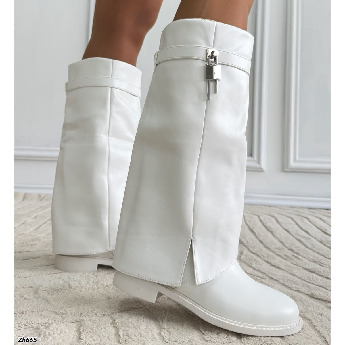 Bota caña media blanco doblez detalle plateado suela 3cm  HX3422-C1860