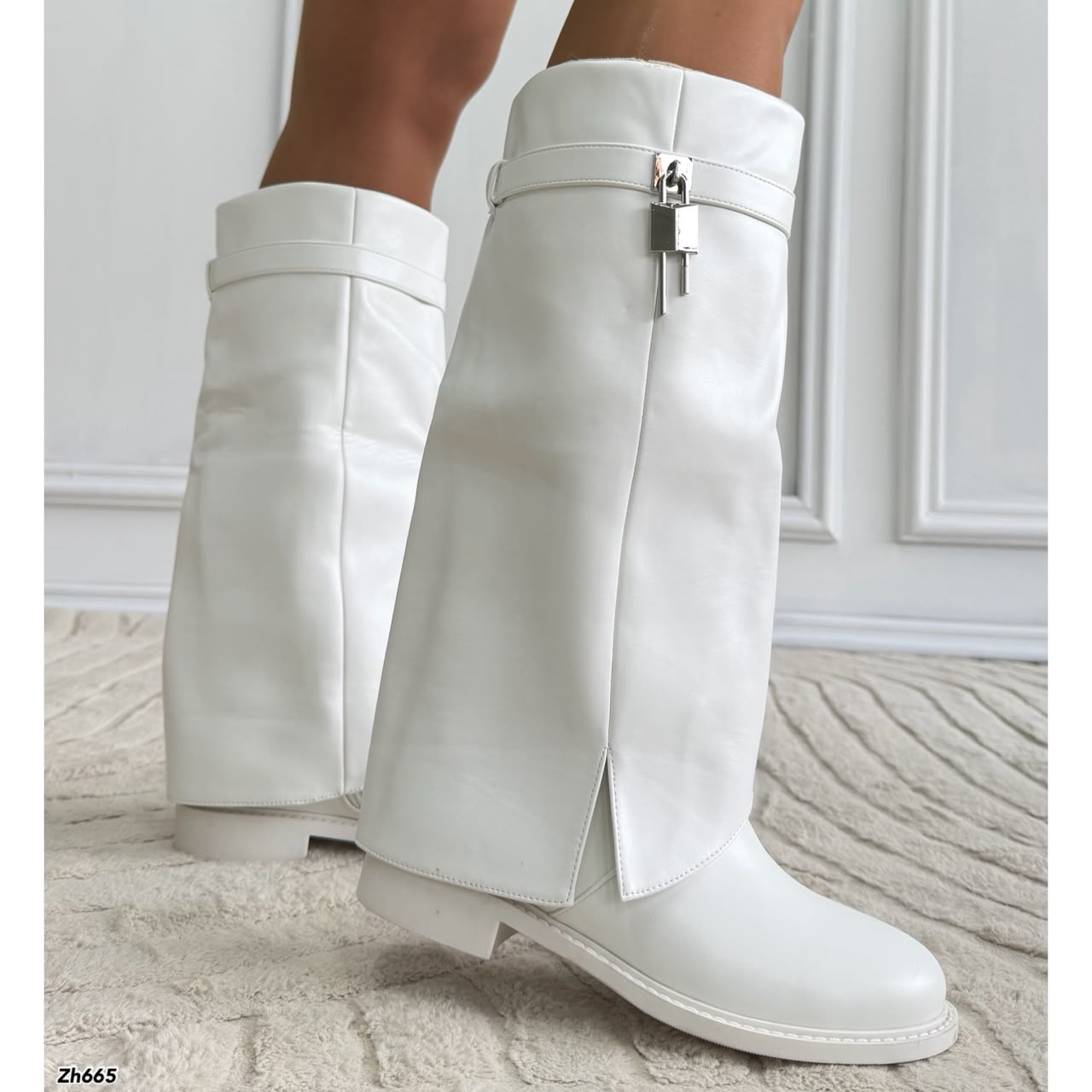 Bota caña media blanco doblez detalle plateado suela 3cm  HX3422-C1860