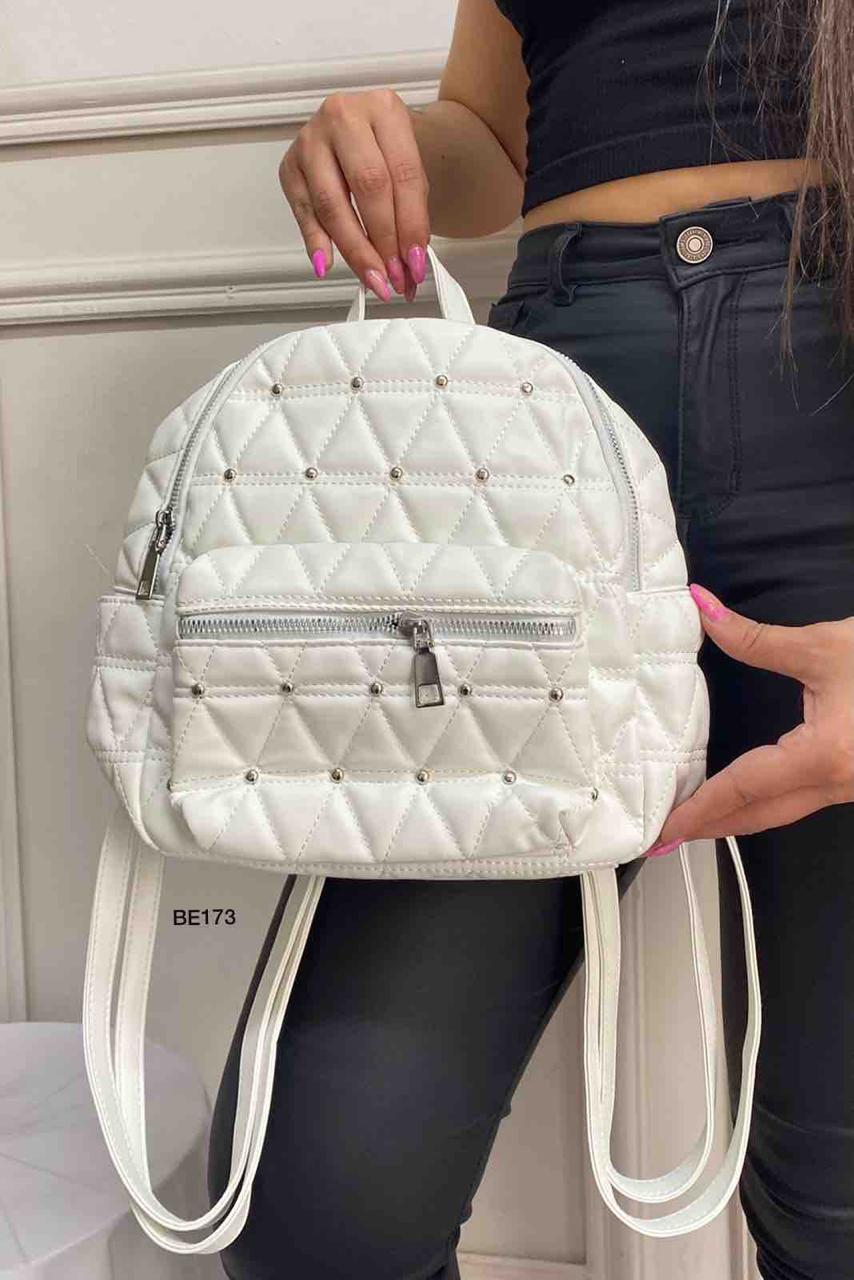 Morral blanco apliques plateados  23cm*  29cm  2217  C-B