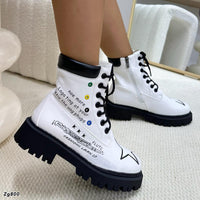 Botin blanco detalle letras negro suela 4cm  IS14-83