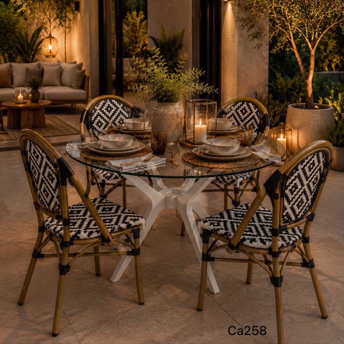 Mesa de vidrio base metalica blanca  80cm* 75cm