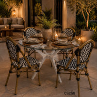 Mesa de vidrio base metalica blanca  80cm* 75cm