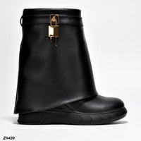 Botin negro doblez detalle dorado tacon corrido 9cm  HX3090-C1099
