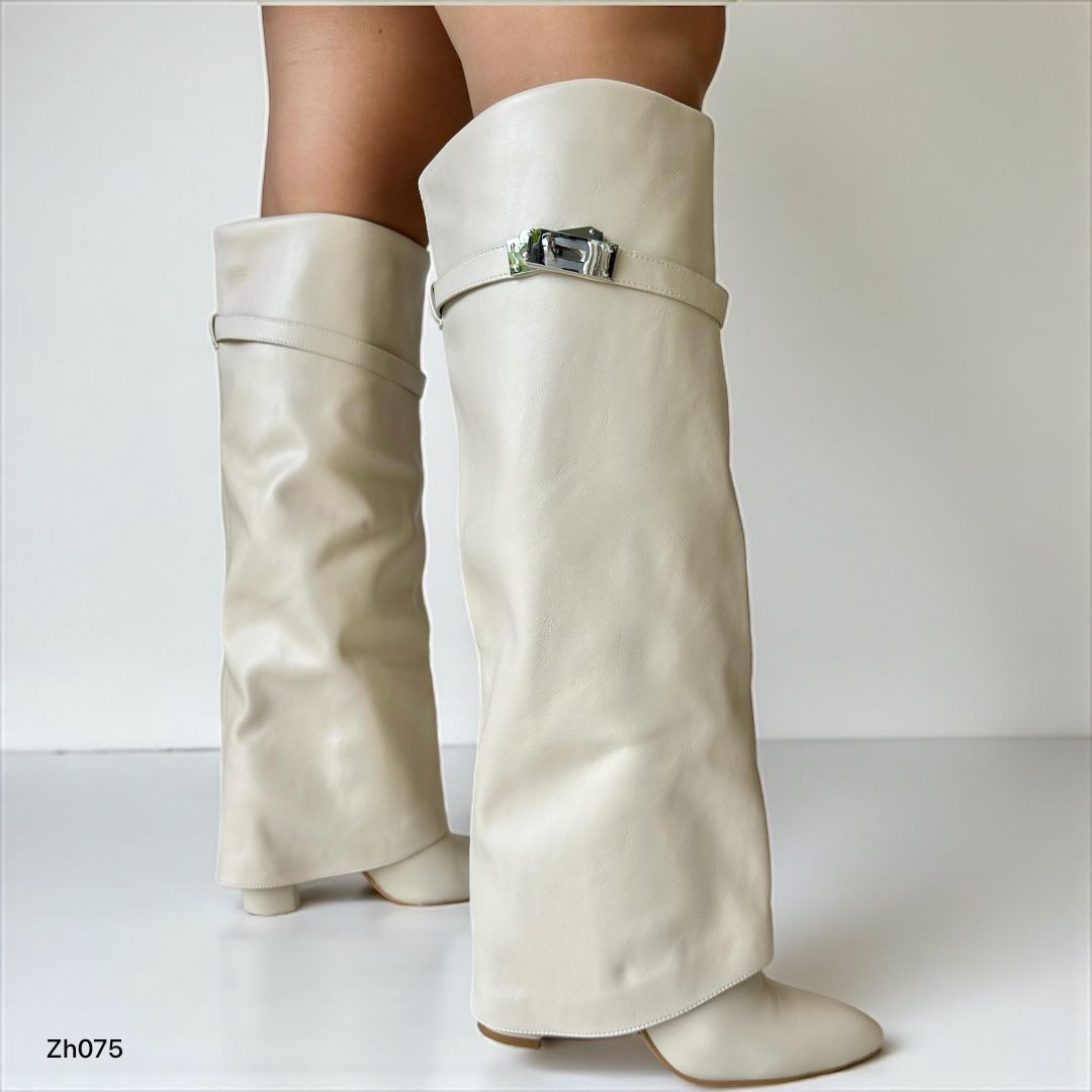 Bota caña alta beige doblez detalle plateado tacon 9cm  255-025