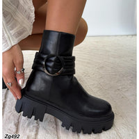 Botin negro aplique tacon 5cm  7692-H353  C-F