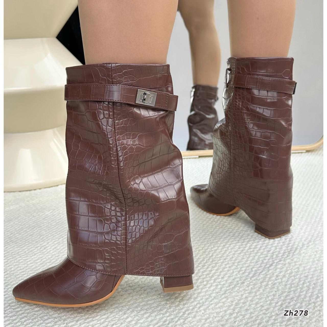 Botin textura café doblez tacon 10cm  HX3079-B9370